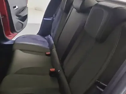 Photo 11 Peugeot 208  PureTech 100 S&S BVM6