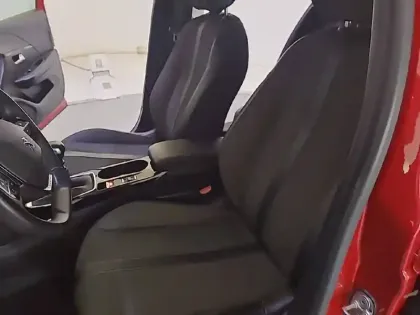 Photo 10 Peugeot 208  PureTech 100 S&S BVM6