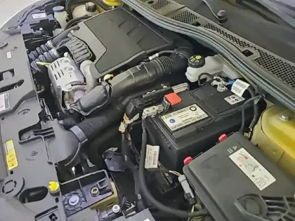 Photo 14 Peugeot 208  PureTech 100 S&S BVM6