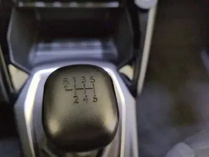 Photo 13 Peugeot 208  PureTech 100 S&S BVM6