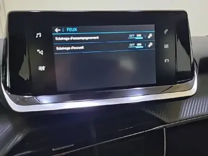 Photo 22 Peugeot 208  PureTech 100 S&S BVM6