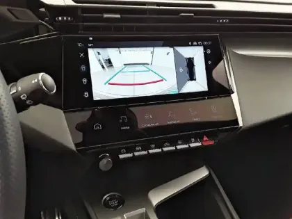 Photo 17 Peugeot 308  BlueHDi 130ch S&S EAT8