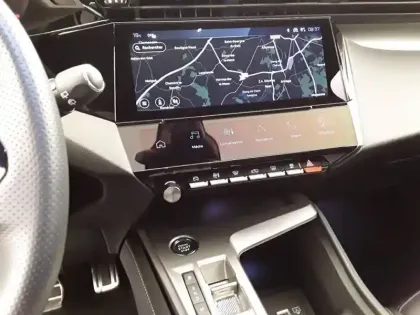 Photo 14 Peugeot 308  BlueHDi 130ch S&S EAT8