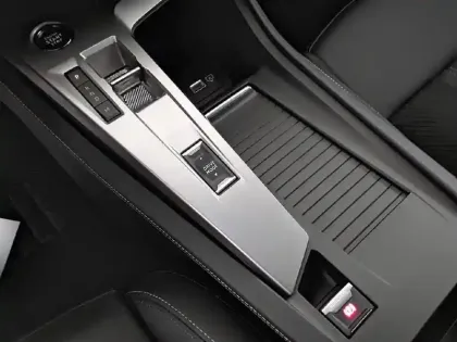 Photo 13 Peugeot 308  BlueHDi 130ch S&S EAT8