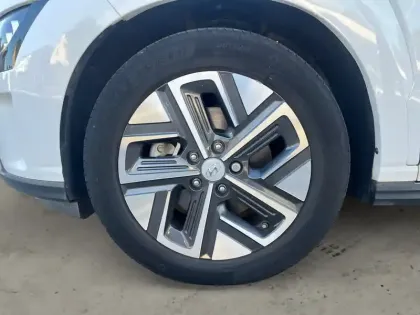 Photo 8 Hyundai Kona  Electrique 39 kWh - 136 ch