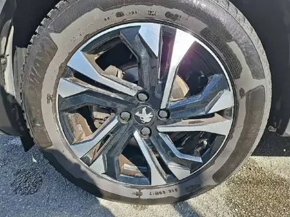 Photo 12 Peugeot 2008  PureTech 130 S&S BVM6