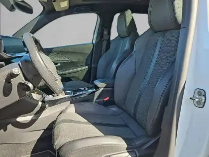 Photo 10 Peugeot 2008  PureTech 130 S&S BVM6