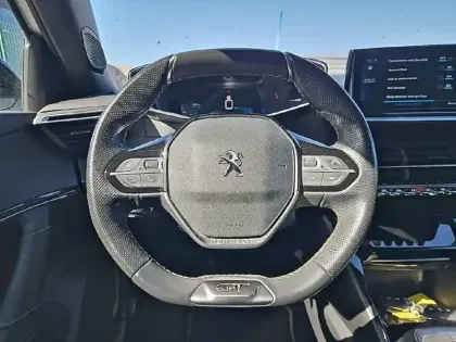 Photo 8 Peugeot 2008  PureTech 130 S&S BVM6