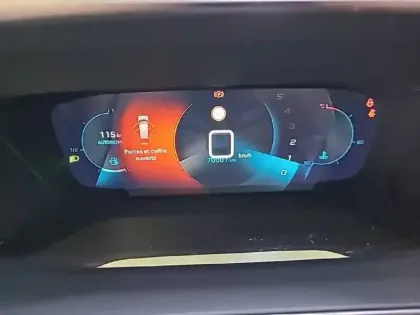 Photo 33 Peugeot 2008  PureTech 130 S&S BVM6