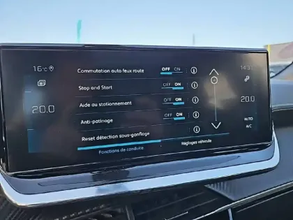 Photo 22 Peugeot 2008  PureTech 130 S&S BVM6