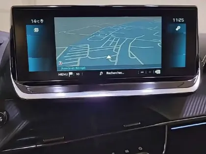 Photo 39 Peugeot 2008  PureTech 130 S&S BVM6