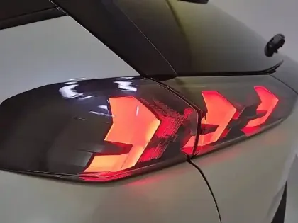 Photo 43 Peugeot 2008  PureTech 130 S&S BVM6