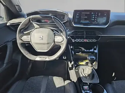 Photo 7 Peugeot 2008  PureTech 130 S&S BVM6