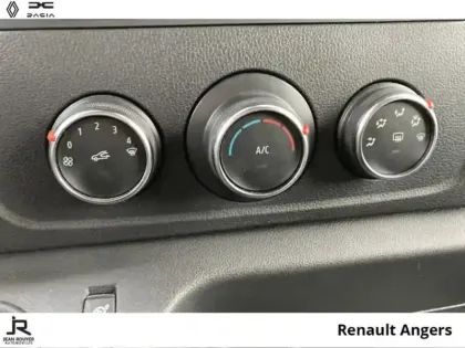 Photo 18 Renault Master  Fg F3500 L2H2 2.3 Blue dCi 135ch Confort - 21990? ht