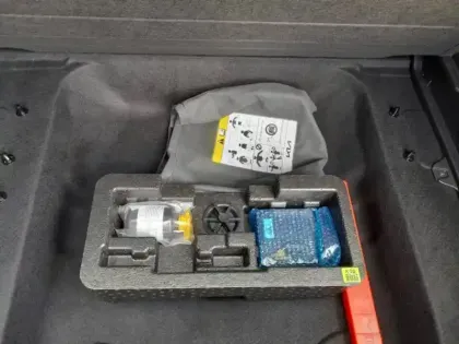 Photo 8 Kia Niro  1.6 GDi 141ch HEV Premium DCT6