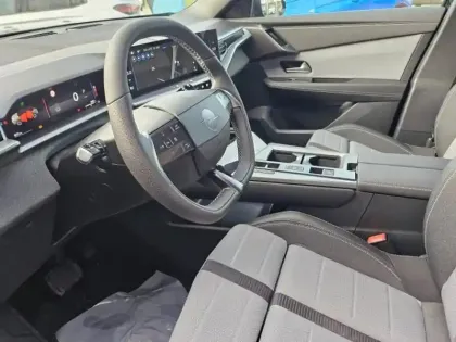 Photo 14 Opel Grandland  1.2 Turbo Hybrid 145ch GS e-DCT6