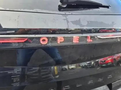 Photo 11 Opel Grandland  1.2 Turbo Hybrid 145ch GS e-DCT6