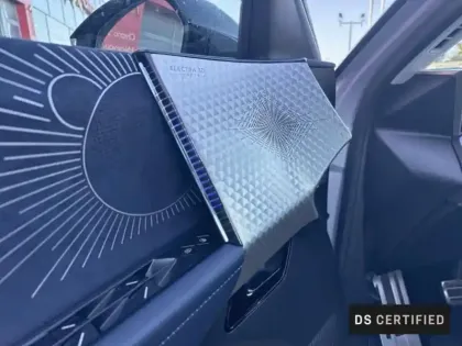 Photo 11 DS DS 8 N°8 Electrique 245ch Long Range Jules Verne