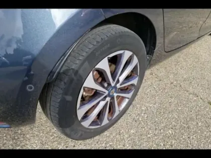 Photo 12 Renault Zoé Zoe Intens charge normale R135 4cv