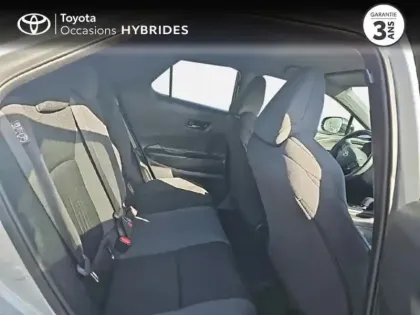 Photo 6 Toyota C-HR  2.0 Hybride Rechargeable 225ch Design NG23