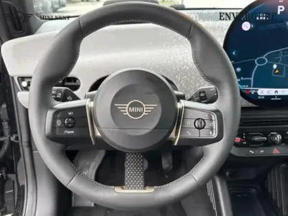 Photo 21 Mini Cooper  3 Portes SE 218ch Favoured