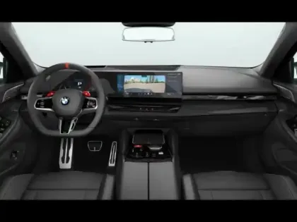 Photo 6 BMW M5  Touring 4.4 V8 PHEV 727ch