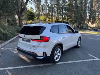 Photo 18 BMW X1  ieDrive20 204ch Business Design