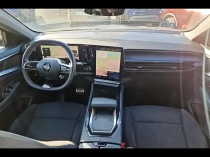 Photo 8 Renault Austral  1.2 E-Tech full hybrid 200ch Techno esprit Alpine