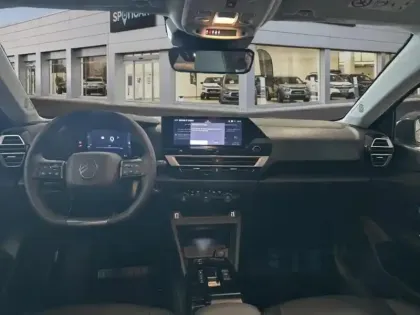 Photo 7 Citroën C4  1.2 Hybride 145ch S&S MAX Automatique