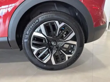 Photo 10 Citroën C4  1.2 Hybride 145ch S&S MAX Automatique