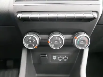 Photo 5 Renault Clio  1.0 TCe 100ch Business - 20