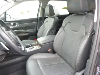 Photo 14 Kia Sorento Gén. IV Ph1 Design Business 5