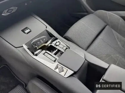 Photo 11 DS DS 4 N°4 E-TENSE 213ch Etoile