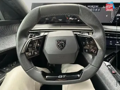 Photo 11 Peugeot 5008  Hybrid 145ch GT e-DCS6