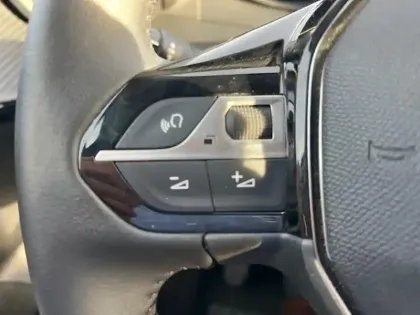 Photo 28 Peugeot 208  1.2 100ch S&S Allure