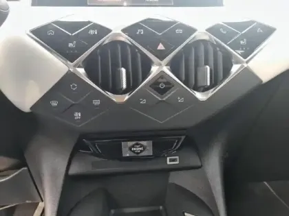 Photo 10 DS DS 3  1.2 PureTech 130ch Performance Line Automatique