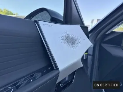 Photo 13 DS DS 8 N°8 Electrique 230ch Etoile