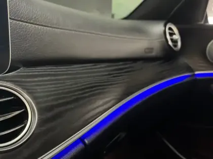 Photo 17 Mercedes Classe E Break 300 de AMG Line