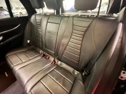 Photo 12 Mercedes Classe E Break 300 de AMG Line