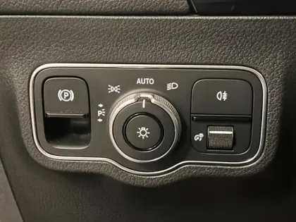 Photo 19 Mercedes GLA 250 e AMG Line