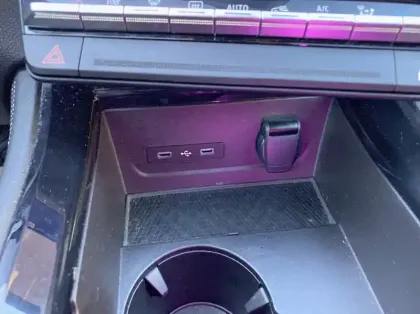 Photo 17 Renault Austral 1.2 E-Tech full hybrid 200ch Techno - 24