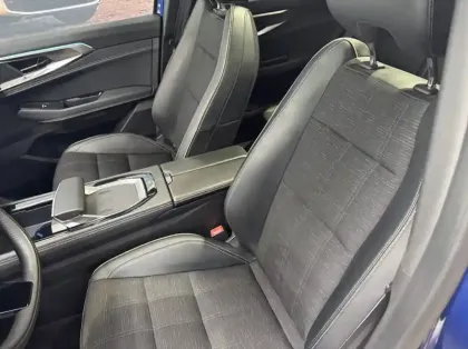 Photo 9 Renault Austral 1.2 E-Tech full hybrid 200ch Iconic- 24