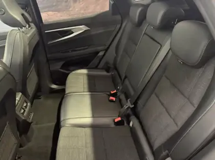 Photo 8 Renault Austral 1.2 E-Tech full hybrid 200ch Iconic- 24