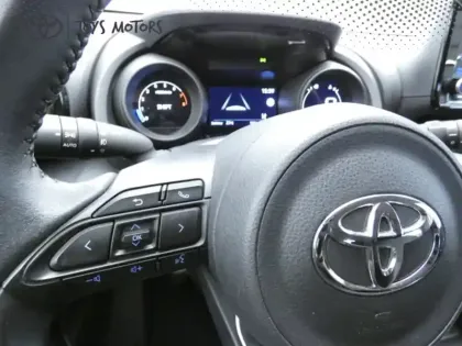 Photo 13 Toyota Yaris 120 VVT-i Design