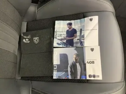 Photo 15 Peugeot 408  PHEV 225 e-EAT8 GT