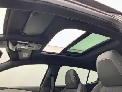 Photo 24 Peugeot 408  PHEV 225 e-EAT8 GT