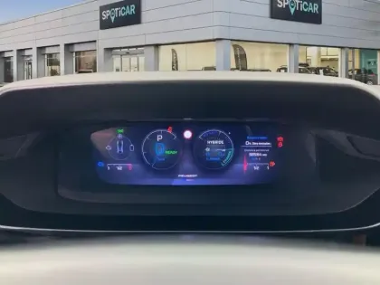 Photo 20 Peugeot 408  PHEV 225 e-EAT8 GT