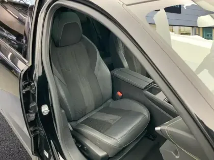 Photo 8 Peugeot 408  PHEV 225 e-EAT8 GT