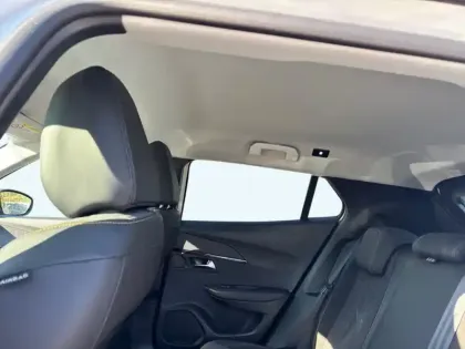 Photo 24 Peugeot 2008  Electrique 136 ch Roadtrip