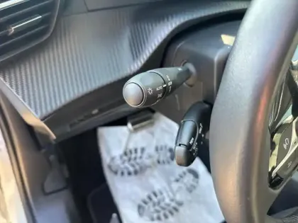 Photo 16 Peugeot 2008  Electrique 136 ch Roadtrip